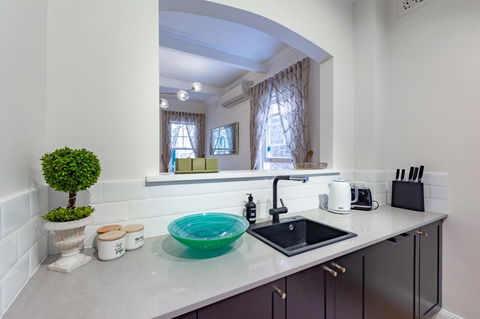 Heritage Townhouse Near Harbour Bridge - Accommodation in Surfers Paradise 35