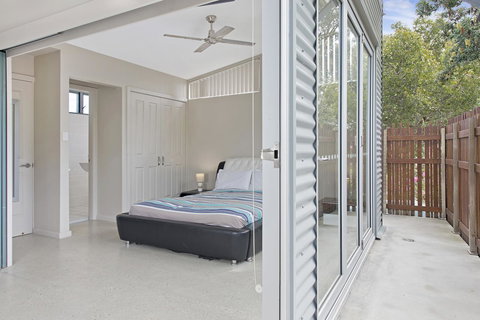 Crescent Head Spa Villa - Accommodation in Surfers Paradise 6