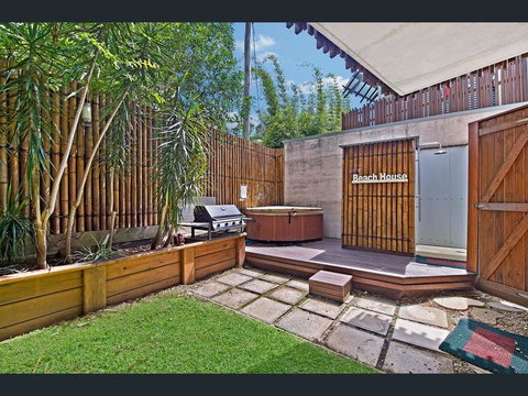 Crescent Head Spa Villa - Accommodation in Surfers Paradise 11