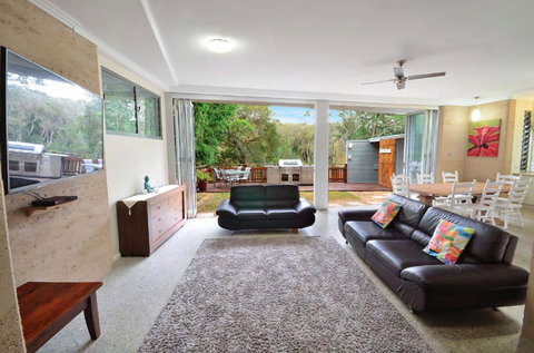 Crescent Head Spa Villa - Accommodation in Surfers Paradise 23