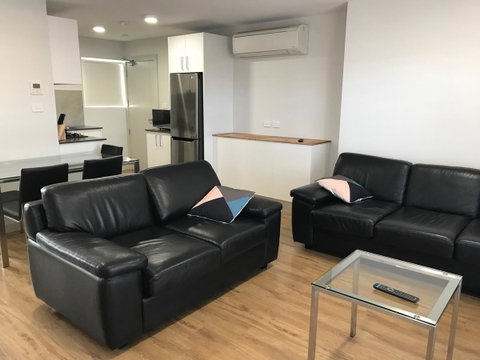 Jesmond Executive Villas - Accommodation in Surfers Paradise 0