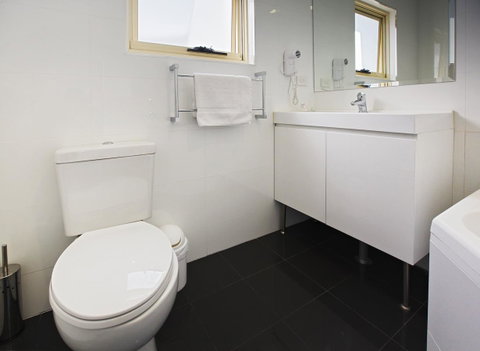 Jesmond Executive Villas - Accommodation in Surfers Paradise 27
