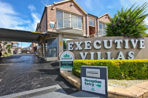 Jesmond Executive Villas - Accommodation in Surfers Paradise 4