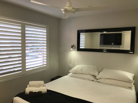 Jesmond Executive Villas - Accommodation in Surfers Paradise 8