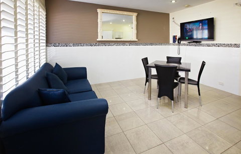 Jesmond Executive Villas - Accommodation in Surfers Paradise 20