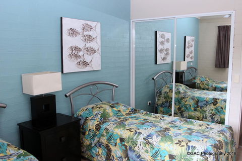 Mollymook Cove Apartments - Accommodation in Surfers Paradise 21