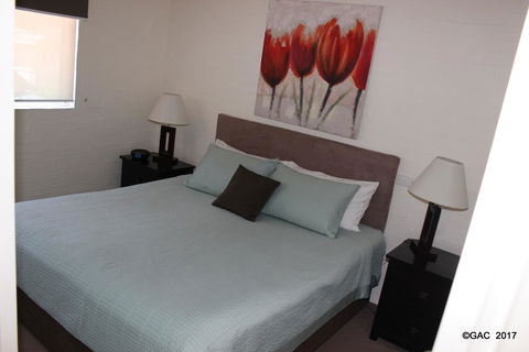 Mollymook Cove Apartments - Accommodation in Surfers Paradise 25