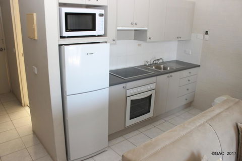 Mollymook Cove Apartments - Accommodation in Surfers Paradise 11