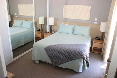 Mollymook Cove Apartments - Accommodation in Surfers Paradise 33