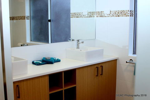 Mollymook Cove Apartments - Accommodation in Surfers Paradise 28