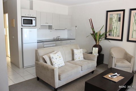 Mollymook Cove Apartments - Accommodation in Surfers Paradise 30