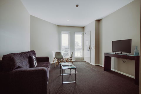 Crossroads Hotel - Accommodation in Surfers Paradise 9