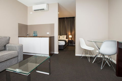 Crossroads Hotel - Accommodation in Surfers Paradise 38