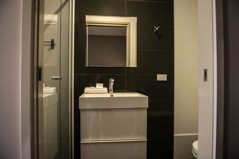 Crossroads Hotel - Accommodation in Surfers Paradise 22