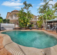 Cossies by the Sea - Accommodation in Surfers Paradise