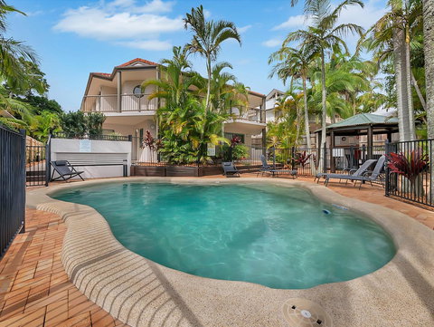 Cossies By The Sea - Accommodation in Surfers Paradise 0
