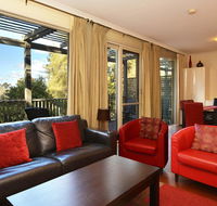 Villa Cypress located within Cypress Lakes - Accommodation in Surfers Paradise