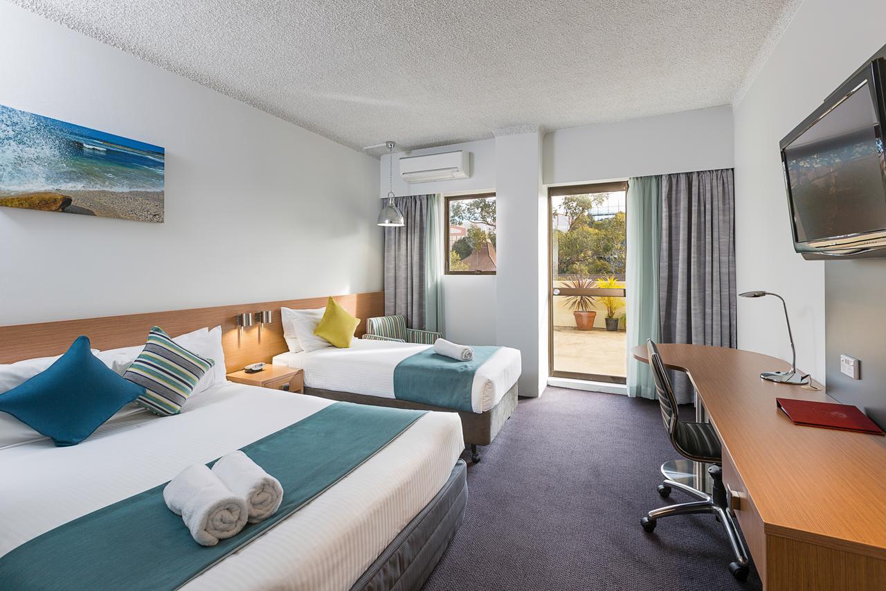  Accommodation in Surfers Paradise