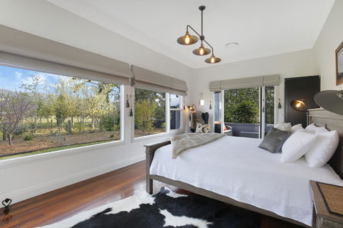 Romanz In The Valley (Luxury B&B) - Accommodation in Surfers Paradise 2