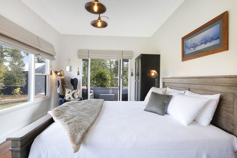 Romanz In The Valley (Luxury B&B) - Accommodation in Surfers Paradise 3