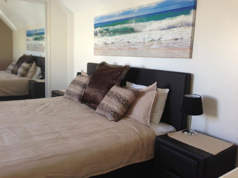 Byron Central Apartments - Accommodation in Surfers Paradise 25
