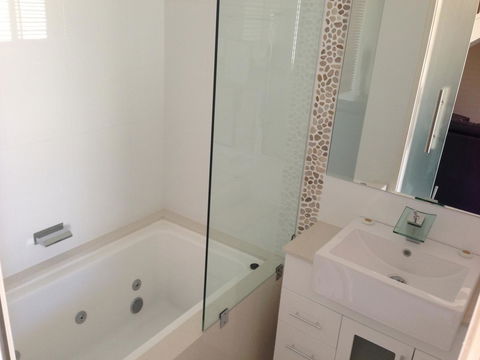 Byron Central Apartments - Accommodation in Surfers Paradise 27