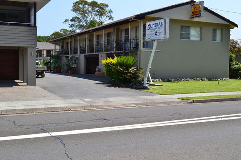 Sundial Holiday Units - Accommodation in Surfers Paradise 11
