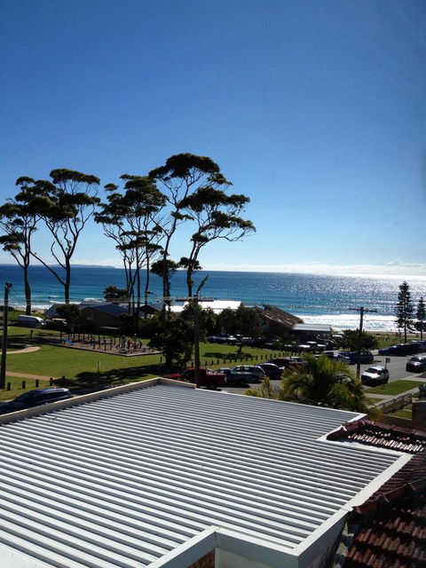 Breakers Apartments - Accommodation in Surfers Paradise 3