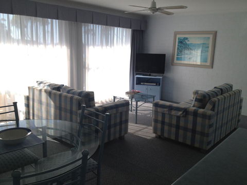 Breakers Apartments - Accommodation in Surfers Paradise 13