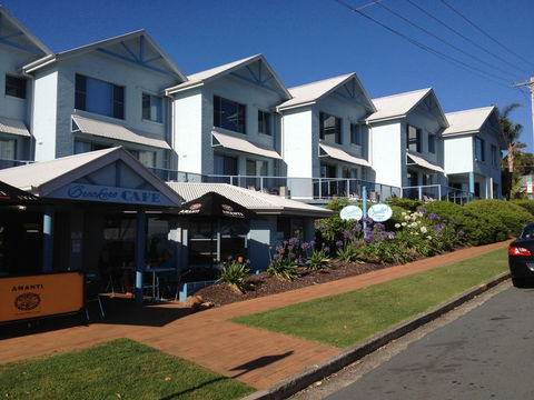 Breakers Apartments - Accommodation in Surfers Paradise 0