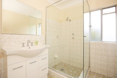 The Rotunda, Gerroa - Accommodation in Surfers Paradise 23