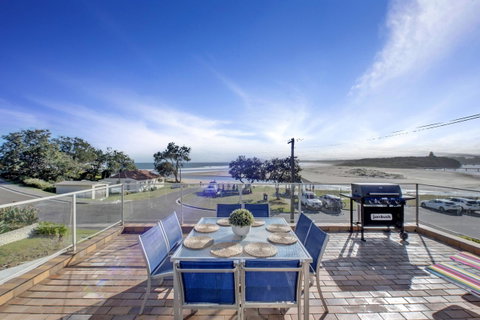 The Rotunda, Gerroa - Accommodation in Surfers Paradise 0