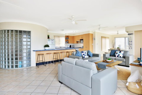 The Rotunda, Gerroa - Accommodation in Surfers Paradise 9