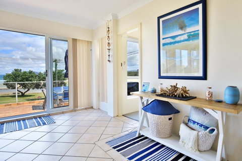 The Rotunda, Gerroa - Accommodation in Surfers Paradise 11
