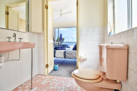 The Rotunda, Gerroa - Accommodation in Surfers Paradise 26