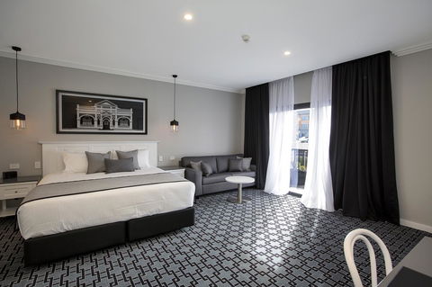 CH Boutique Hotel & Apartments, Ascend Hotel Collection - Accommodation in Surfers Paradise 1