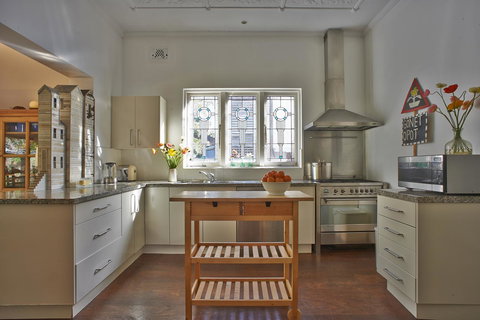 Bondi Beach House - Accommodation in Surfers Paradise 6