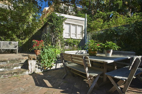 Bondi Beach House - Accommodation in Surfers Paradise 5