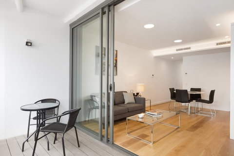 Wyndel Apartments Neutral Bay - Military - Accommodation in Surfers Paradise 10