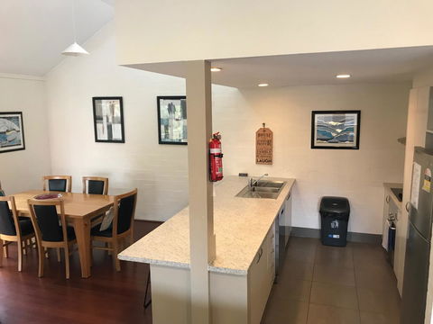 Mariner Bay Apartments - Accommodation in Surfers Paradise 4