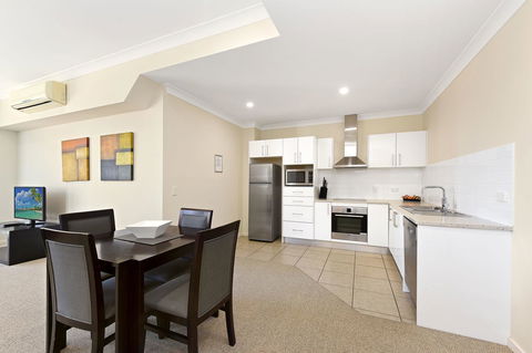Macquarie Waters Boutique Apartment Hotel - Accommodation in Surfers Paradise 6