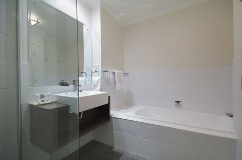 Macquarie Waters Boutique Apartment Hotel - Accommodation in Surfers Paradise 20
