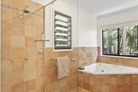 Byron Hinterland Villas - Accommodation in Surfers Paradise 30