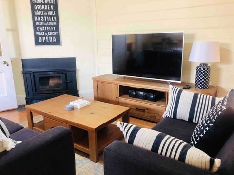 Belltrees - Accommodation in Surfers Paradise 3