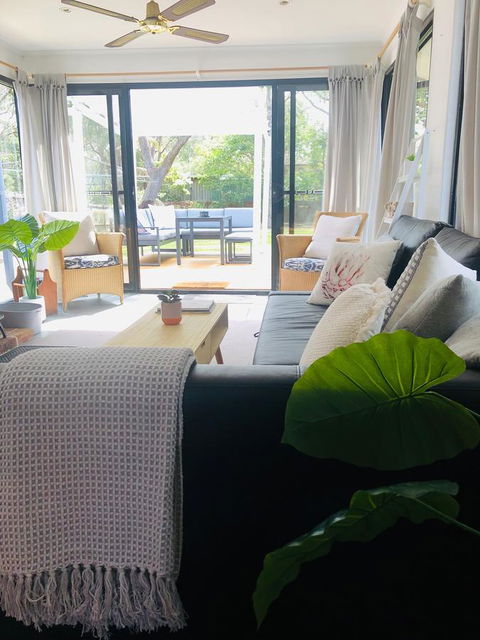 Little Blue Beach House - Accommodation in Surfers Paradise 14