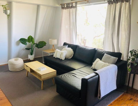 Little Blue Beach House - Accommodation in Surfers Paradise 8