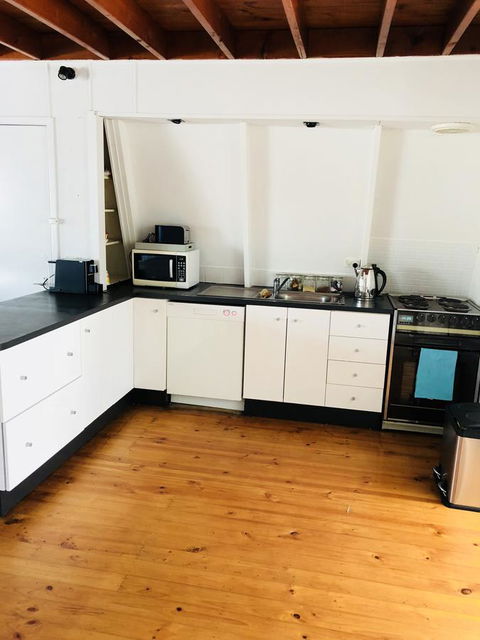 Little Blue Beach House - Accommodation in Surfers Paradise 11