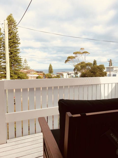 Little Blue Beach House - Accommodation in Surfers Paradise 0