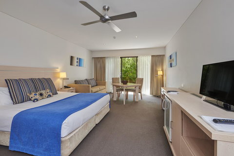 Waves Byron Bay - Accommodation in Surfers Paradise 26