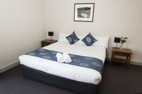 Banjo Paterson Inn - Accommodation in Surfers Paradise 25